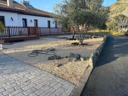 4-bedroom Detached Villa 280 sqm in Pyrgos - 6