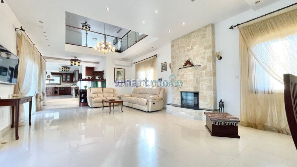 9 Bedroom Villa 600m2 For Sale Limassol - 8