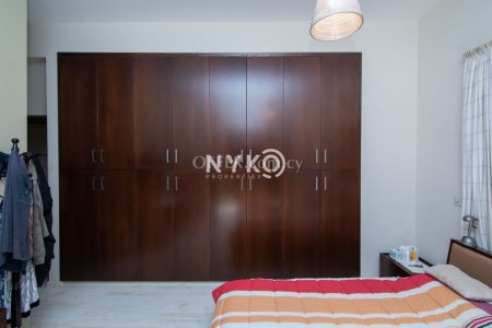 4 bedroom detached house furnished - 23