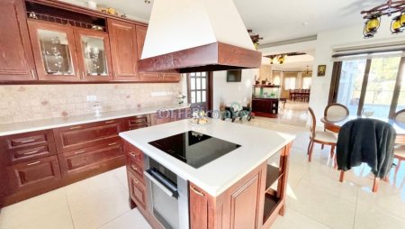 9 Bedroom Villa 600m2 For Sale Limassol - 11