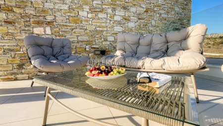 Private 3 Bedroom Villa with Unobstructed Sea Views - 5