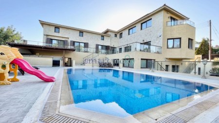 9 Bedroom Villa 600m2 For Sale Limassol - 1