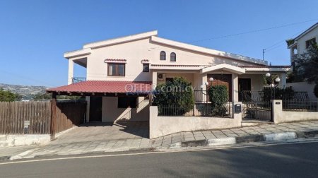 Three Bedroom House in Psevdas - 1