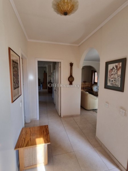 4-bedroom Detached Villa 203 sqm in Anogyra