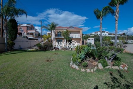 4 bedroom detached house furnished - 5