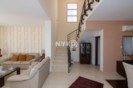 4 bedroom detached house furnished - 10