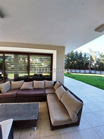 4 Bedroom House With a Large Yard on a Plot of 968 Sq.M. In Lakatameia - 3