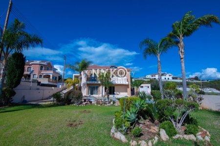 4 bedroom detached house furnished - 16