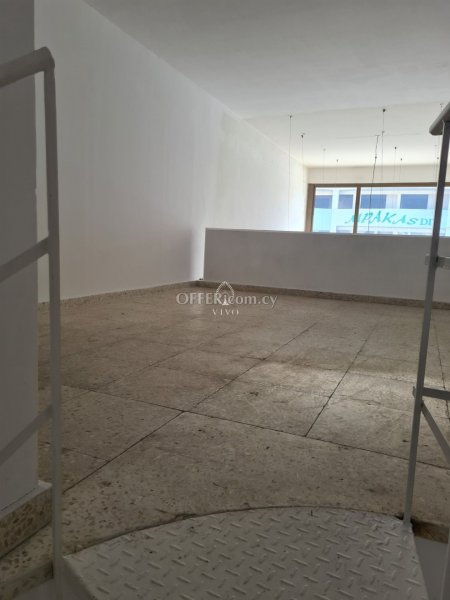 SHOP OF 60 M2 IN ZAKAKI - 3