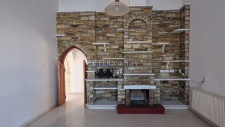 Three Bedroom House in Psevdas - 8