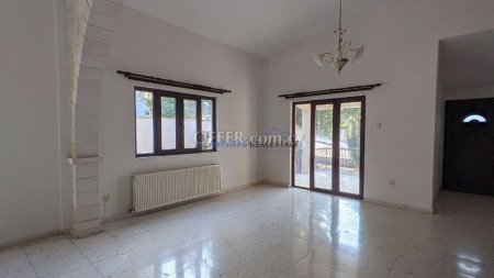 Three Bedroom House in Psevdas - 6