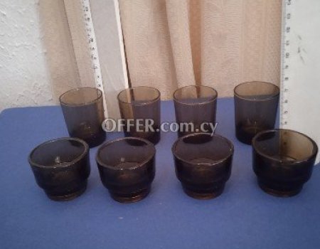 8 παλαιά μικρά ποτηράκια που ενώνονται μεταξύ τους. - 4