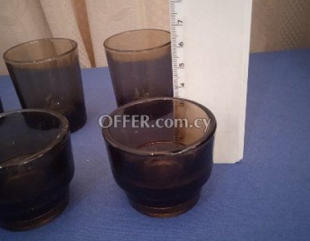 8 παλαιά μικρά ποτηράκια που ενώνονται μεταξύ τους. - 3