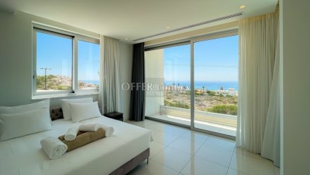 Private 3 Bedroom Villa with Unobstructed Sea Views - 20