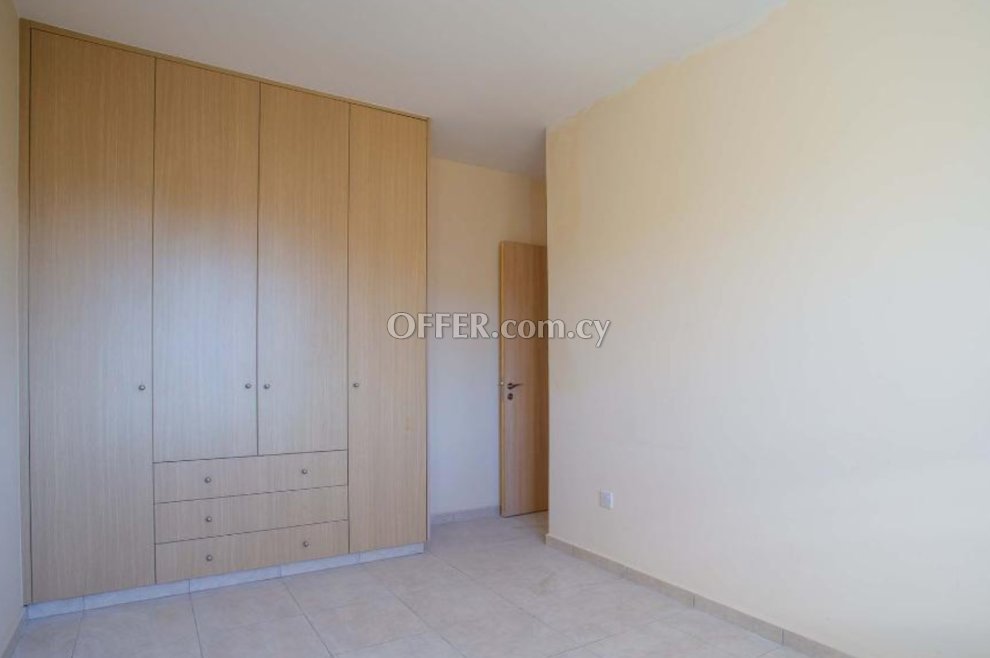 New For Sale €190,000 Maisonette 4 bedrooms, Semi-detached Lakatameia, Lakatamia Nicosia - 11