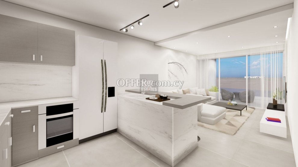 Luxury Apartment with Unobstructed Sea Views - 3