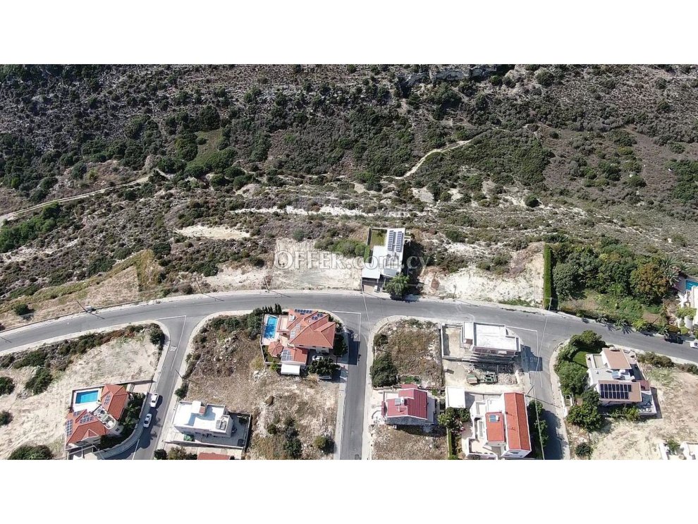Large residential field of 10.271 sq.mt. in Agia Fyla area Limassol - 1