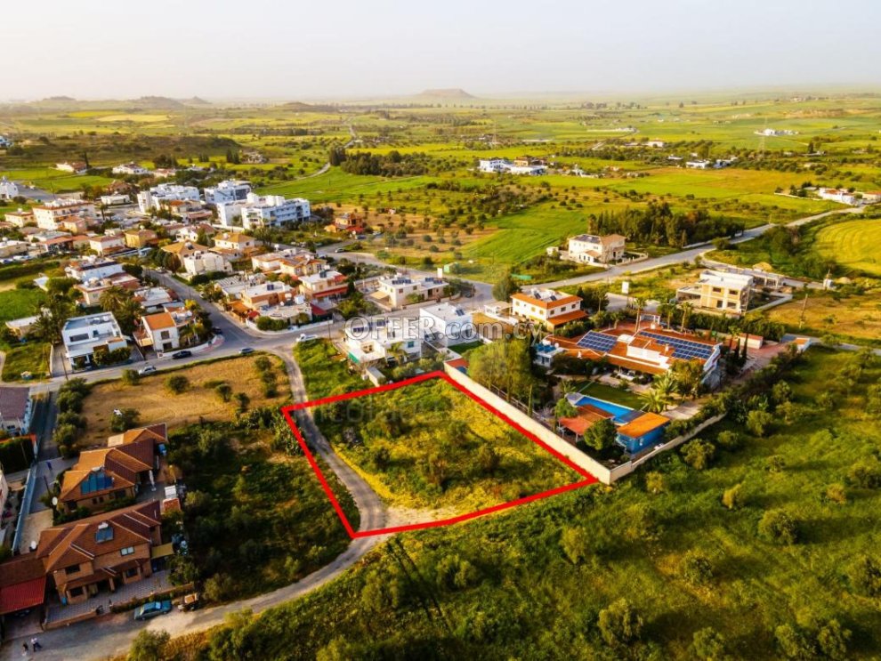Residential plot in a quiet and attractive location in Geri in Nicosia District. - 3