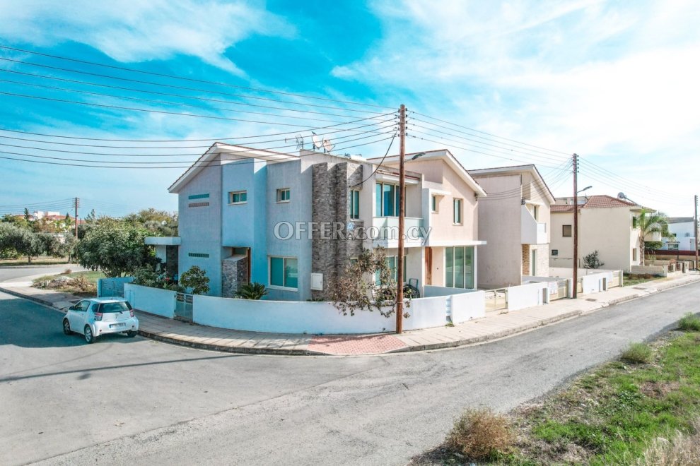 10 Bed House for Sale in Kiti, Larnaca - 6