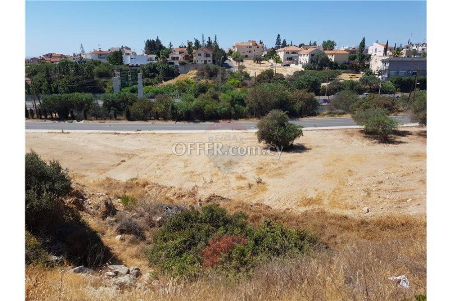 Commercial Plot of 3,184 sqm in Germasogia - 2