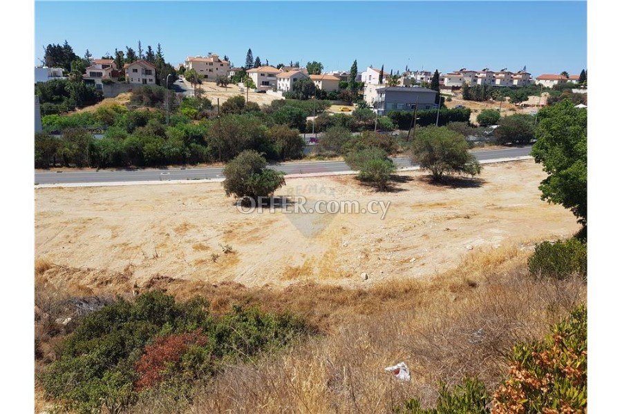 Commercial Plot of 3,184 sqm in Germasogia - 4
