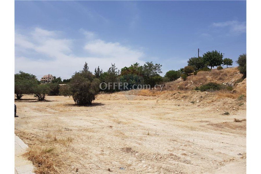 Commercial Plot of 3,184 sqm in Germasogia - 1