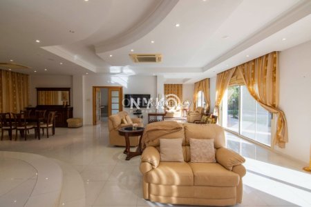 5 bedroom detached villa - 23