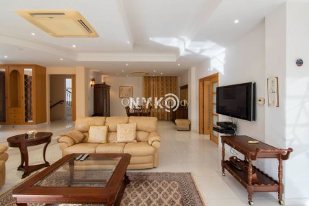 5 bedroom detached villa - 25