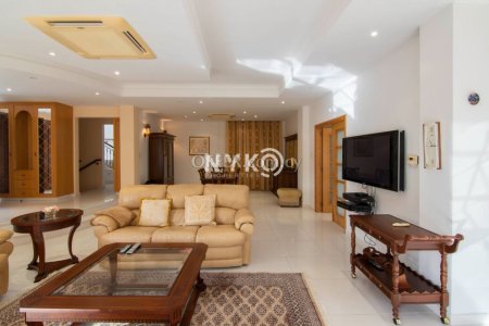 5 bedroom detached villa - 16