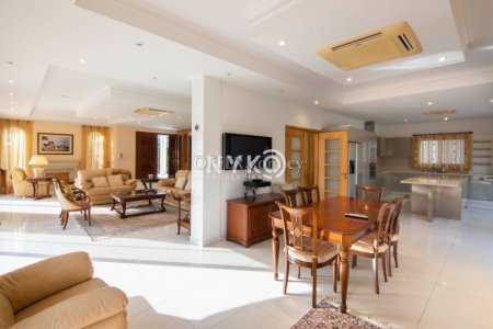 5 bedroom detached villa - 14