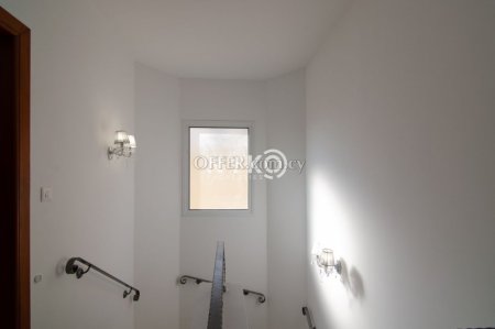 4 bedrooms detached house furnished - 2