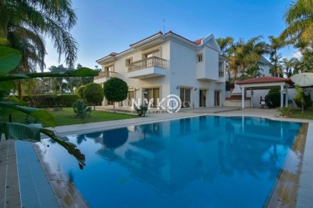 5 bedroom detached villa - 1