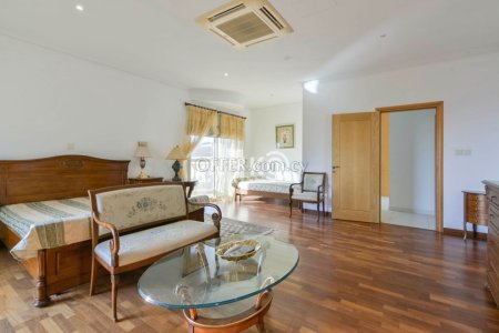 5 bedroom detached villa - 6