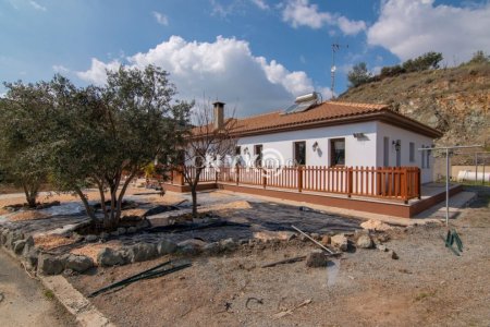 4 bedroom detached bungalow unfurnished - 7