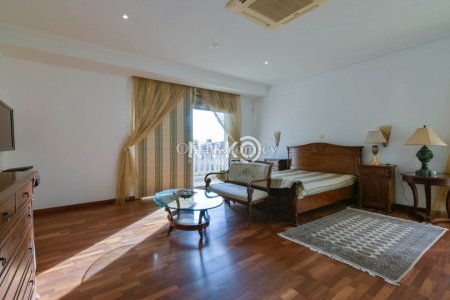 5 bedroom detached villa - 7