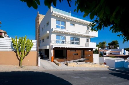 LUXURIOUS 2-BEDROOM PENTHOUSE FOR SALE IN GERMASOGEIA - 9