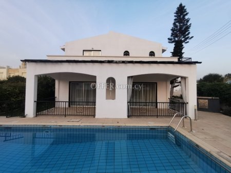 Spacious 4 Bedrooms Villa in Coral Bay - 9
