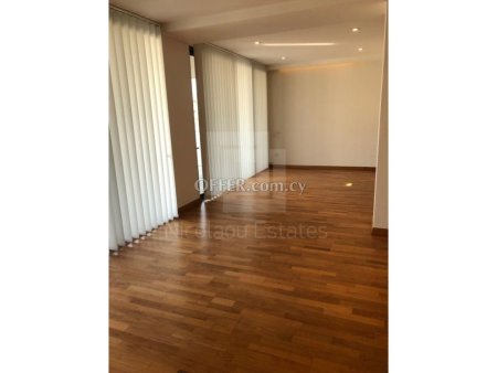 Luxury and very spacious 3 bedroom apartment centrally located in Nicosia in Aglantzia area - 8