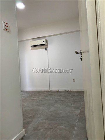  Renovated 2 Bedroom Apartment In Strovolos, Armenia Lane, Near Limass - 4
