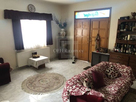 Four Bedroom house with a swimming pool For Sale in Archangelos APOEL area. - 6