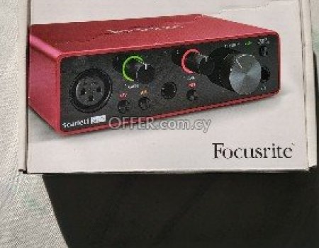 Focusrite scarlet 3rd gen like new - 1
