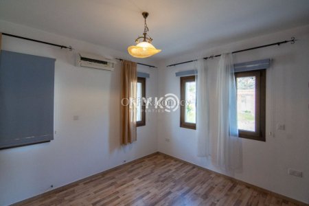 4 bedroom detached bungalow unfurnished - 20