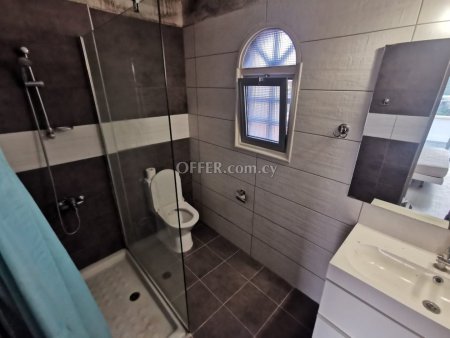 Spacious 4 Bedrooms Villa in Coral Bay - 4