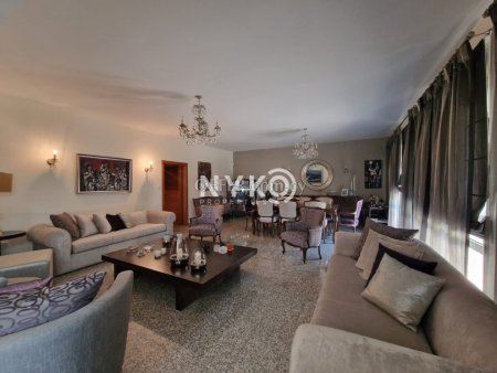 4 bedrooms detached house - 3