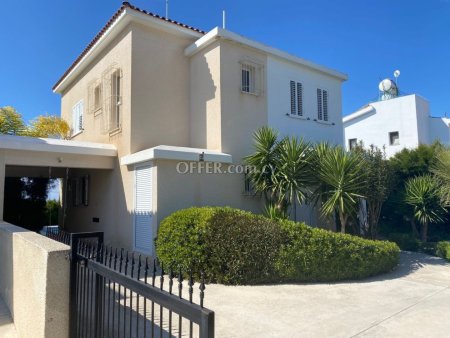 Beautiful Cozy Villa with private swimming pool