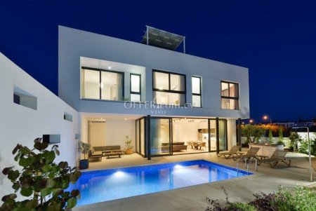 MODERN SEASIDE VILLA OF 3 BEDROOM IN PERNERA