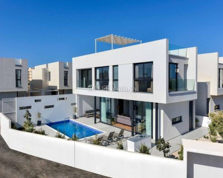 MODERN SEASIDE VILLA OF 3 BEDROOM IN PERNERA