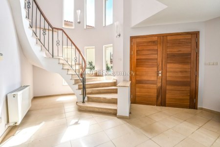 5 Bed Detached Villa for Sale in Pervolia, Larnaca - 8