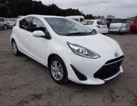 2021 Toyota 1.5L Hybrid Automatic Hatchback