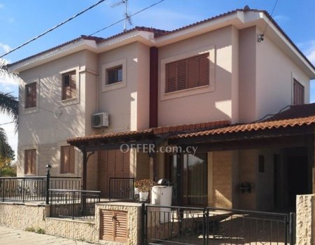 For Sale, Three-Bedroom plus Maid’s Room Semi-Detached House in Psimolofou